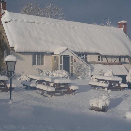 Compasses Inn Tisbury Exterior foto